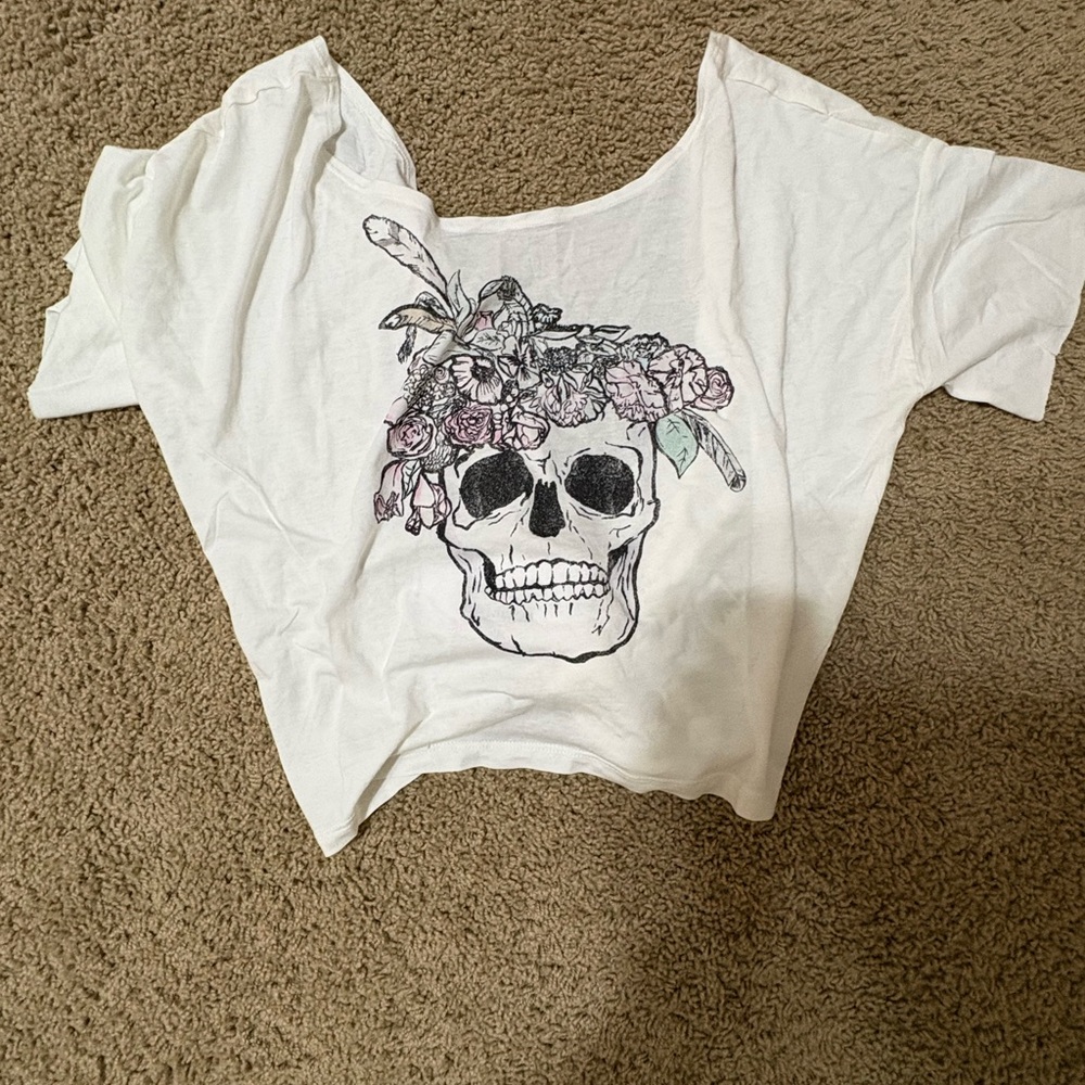 Kendall & Kylie White Skull Floral Tee